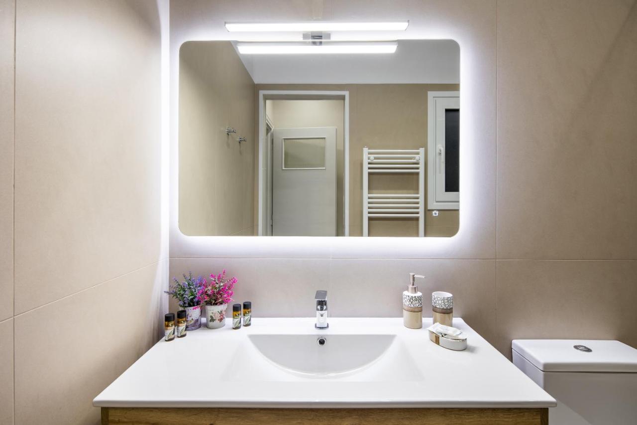 Renovated Apartment Near Acropolis أثينا المظهر الخارجي الصورة